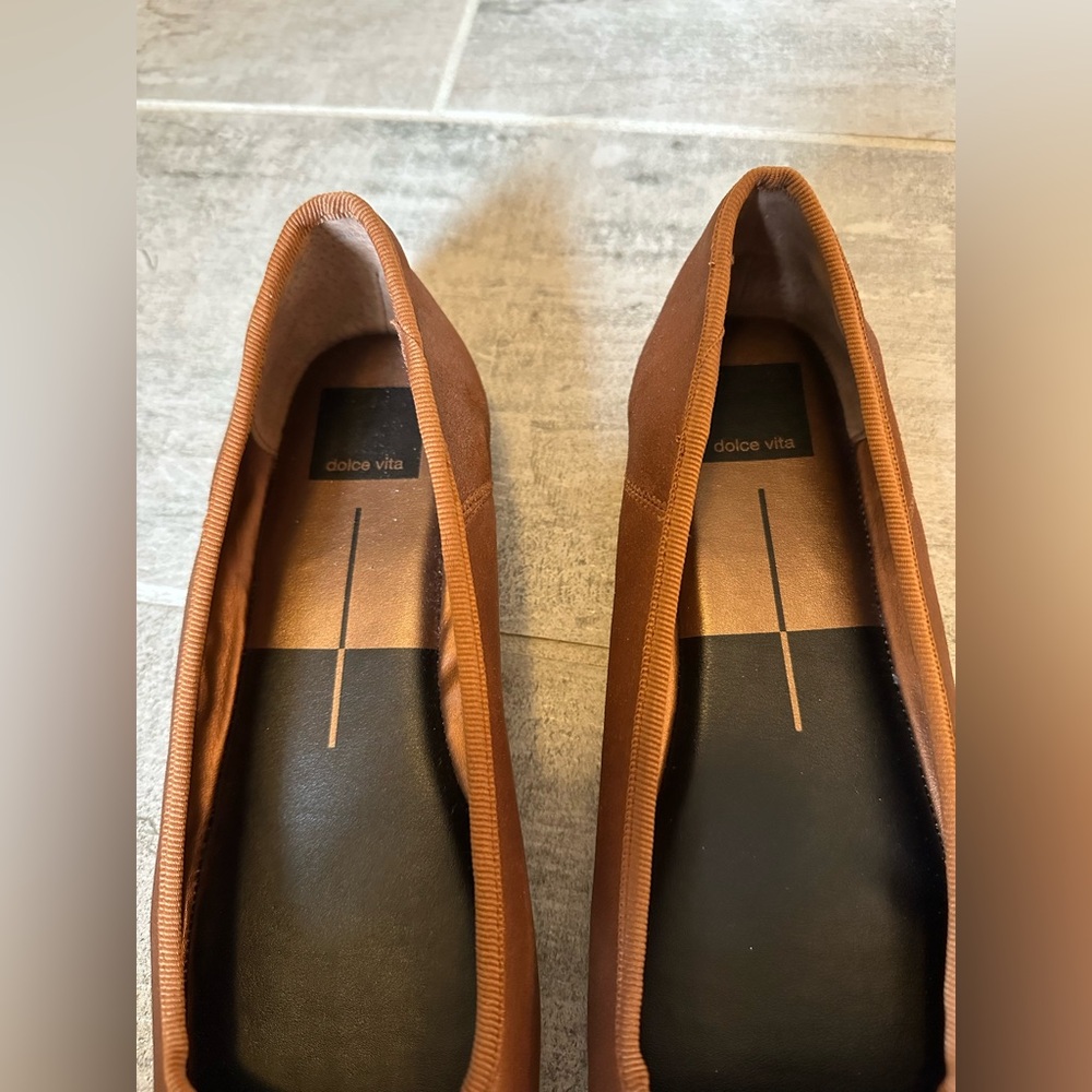 Dolce Vita Brown Flats with Bow Detail - Picture 7 of 10